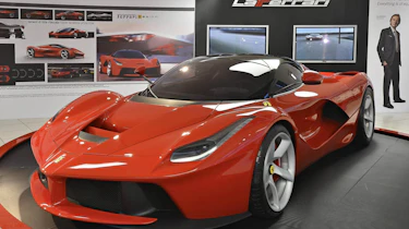 Fernando Alonso drives LaFerrari: video