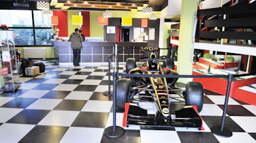 F1 hotel