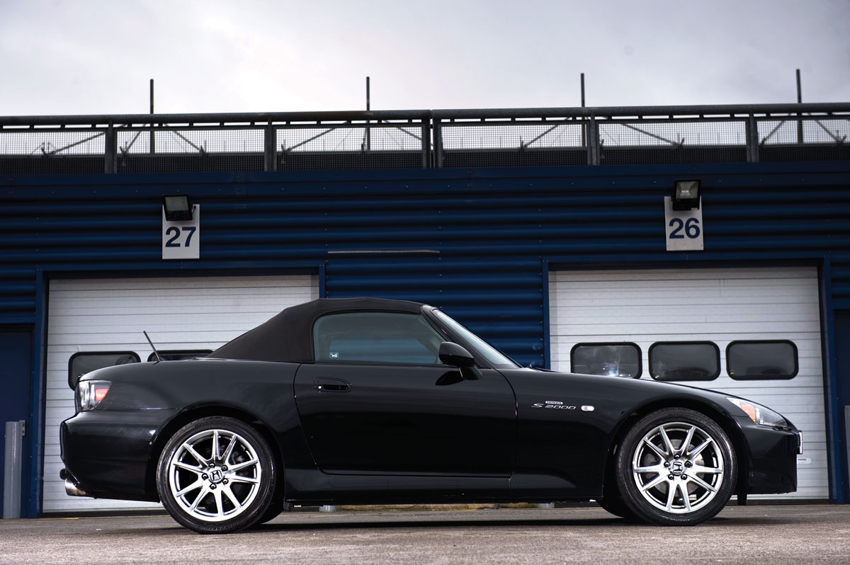Honda S2000 black side profile