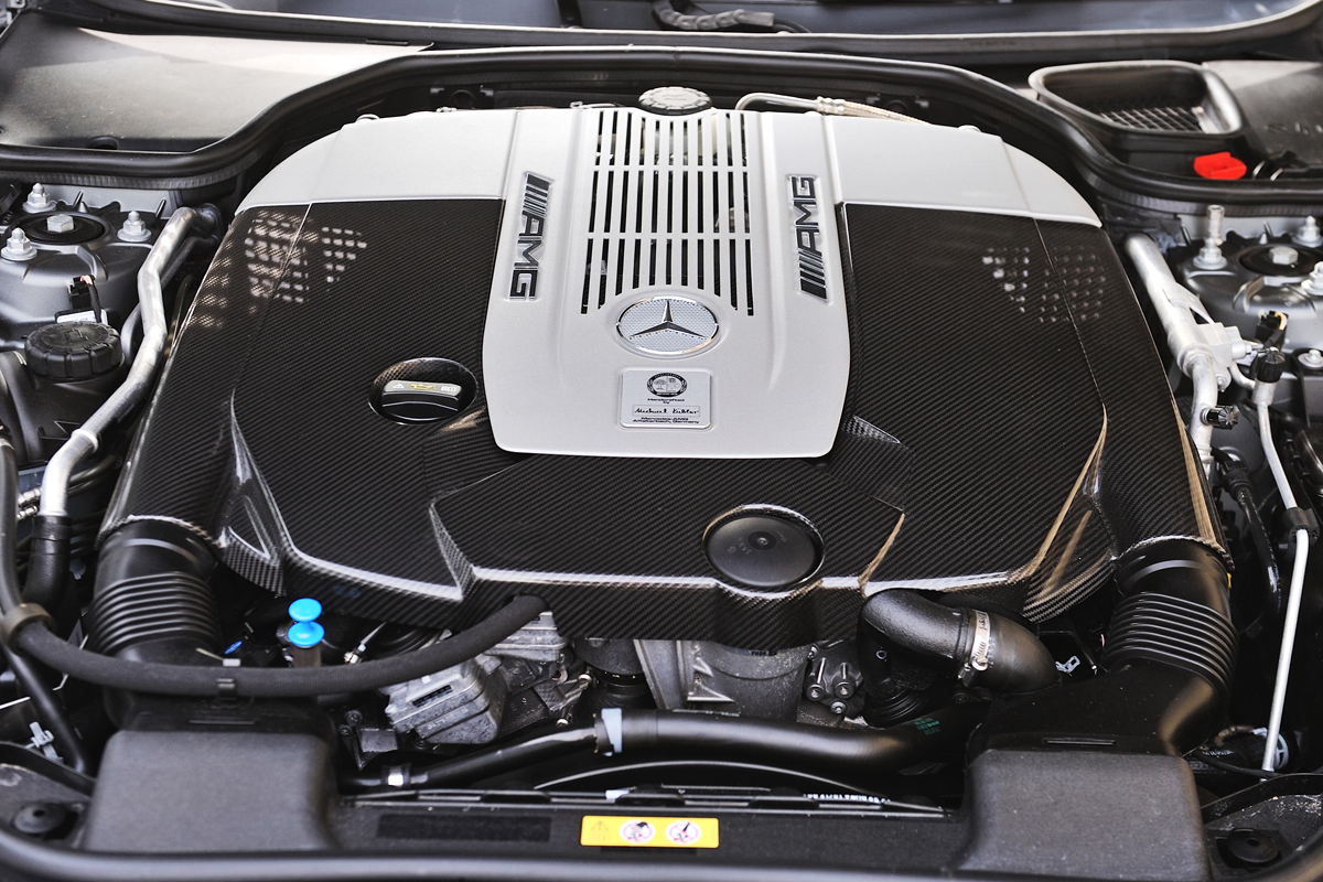 2013 Mercedes SL65 AMG 6-litre V12 twin-turbo engine