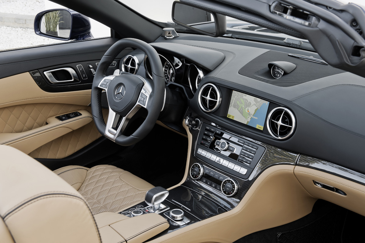 2013 Mercedes SL65 AMG interior dashboard