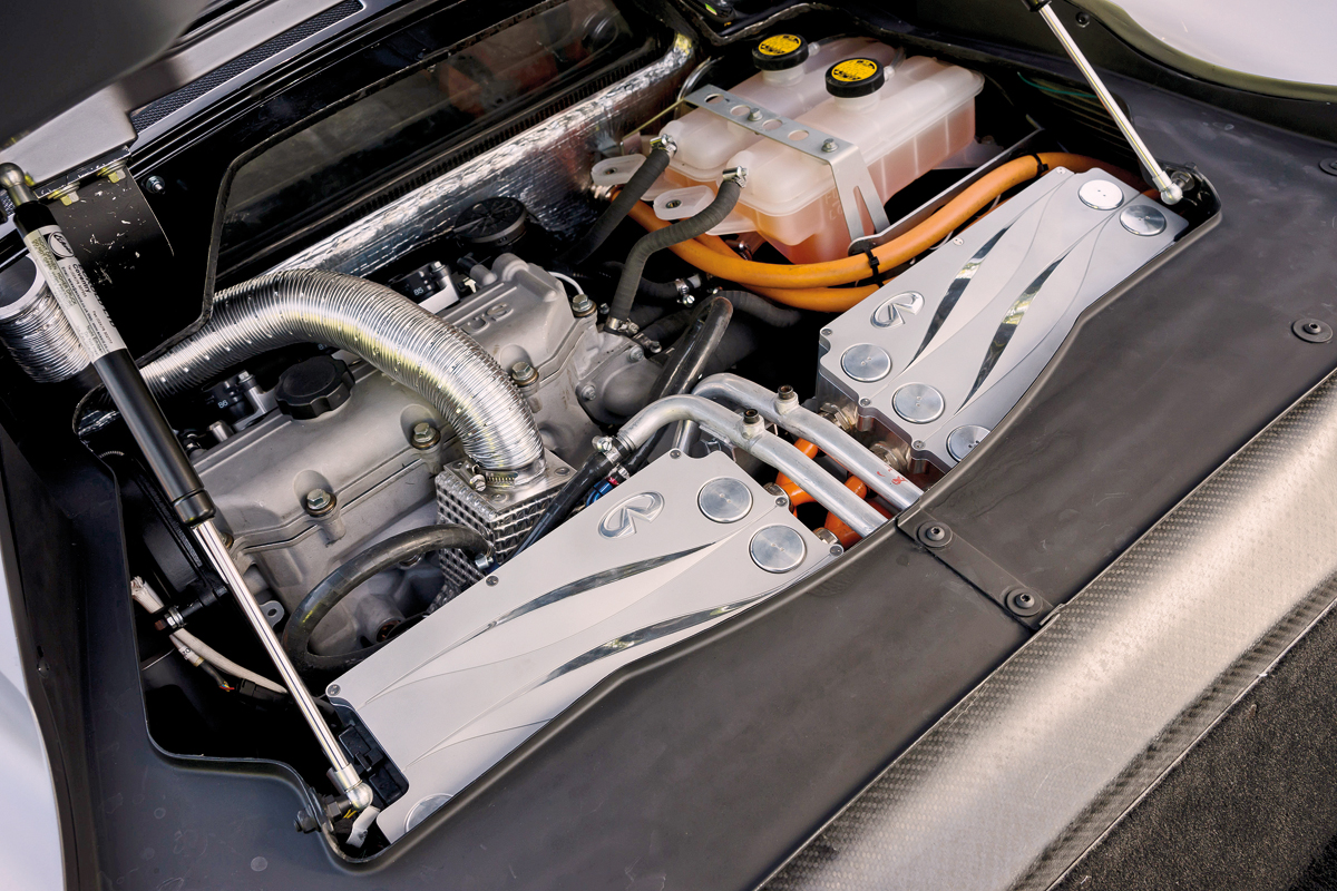 Infiniti Emerg-e engine bay