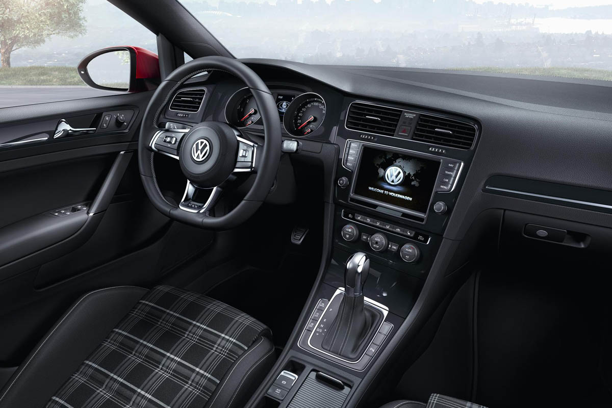 Mk7 VW Golf GTD interior tartan seats