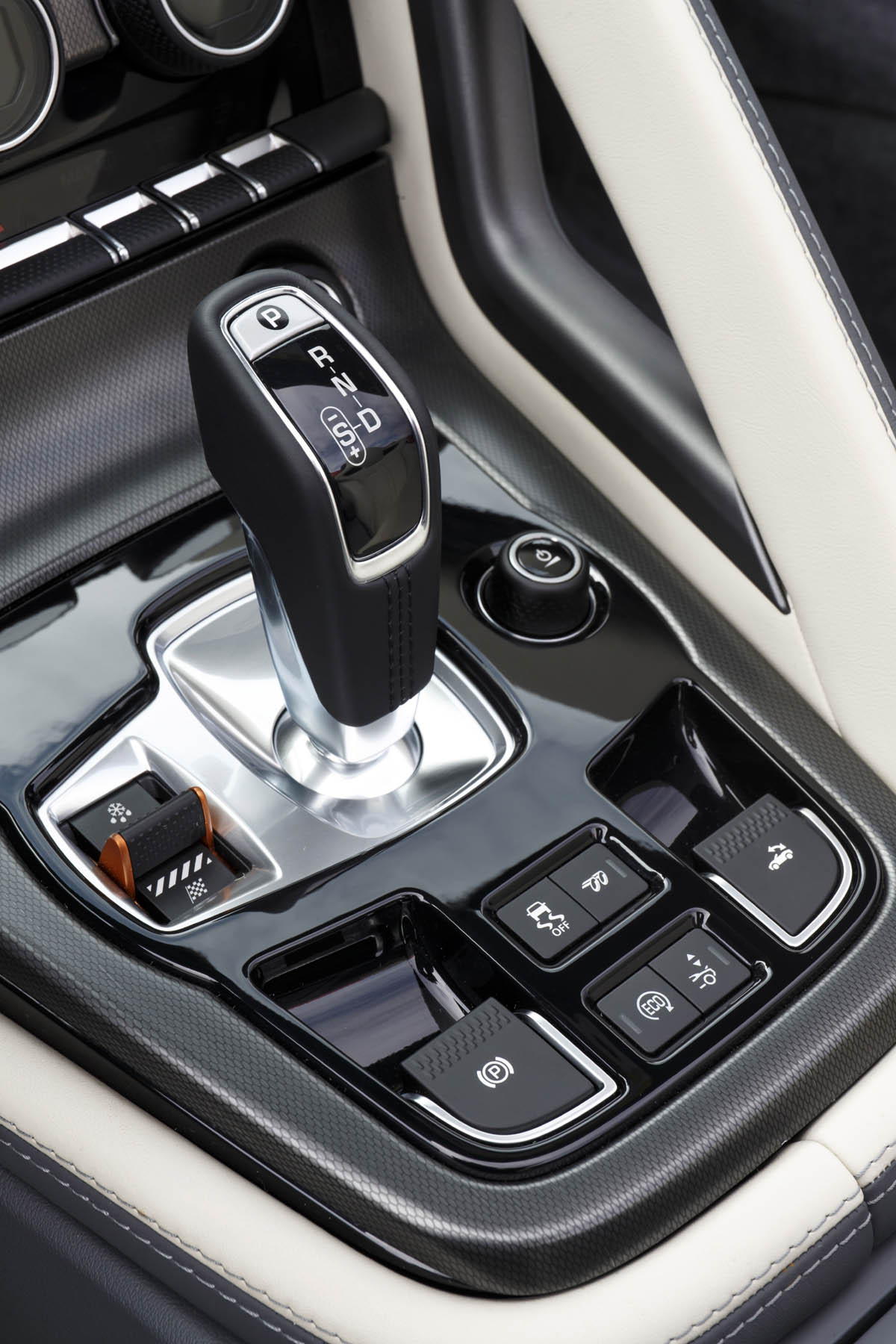 2013 Jaguar F-type V8 S gear selector joystick