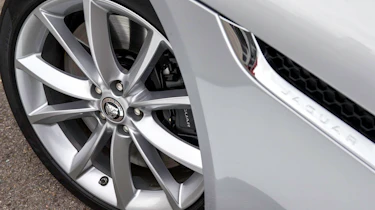 2013 Jaguar F-type V6 S alloy wheel silver