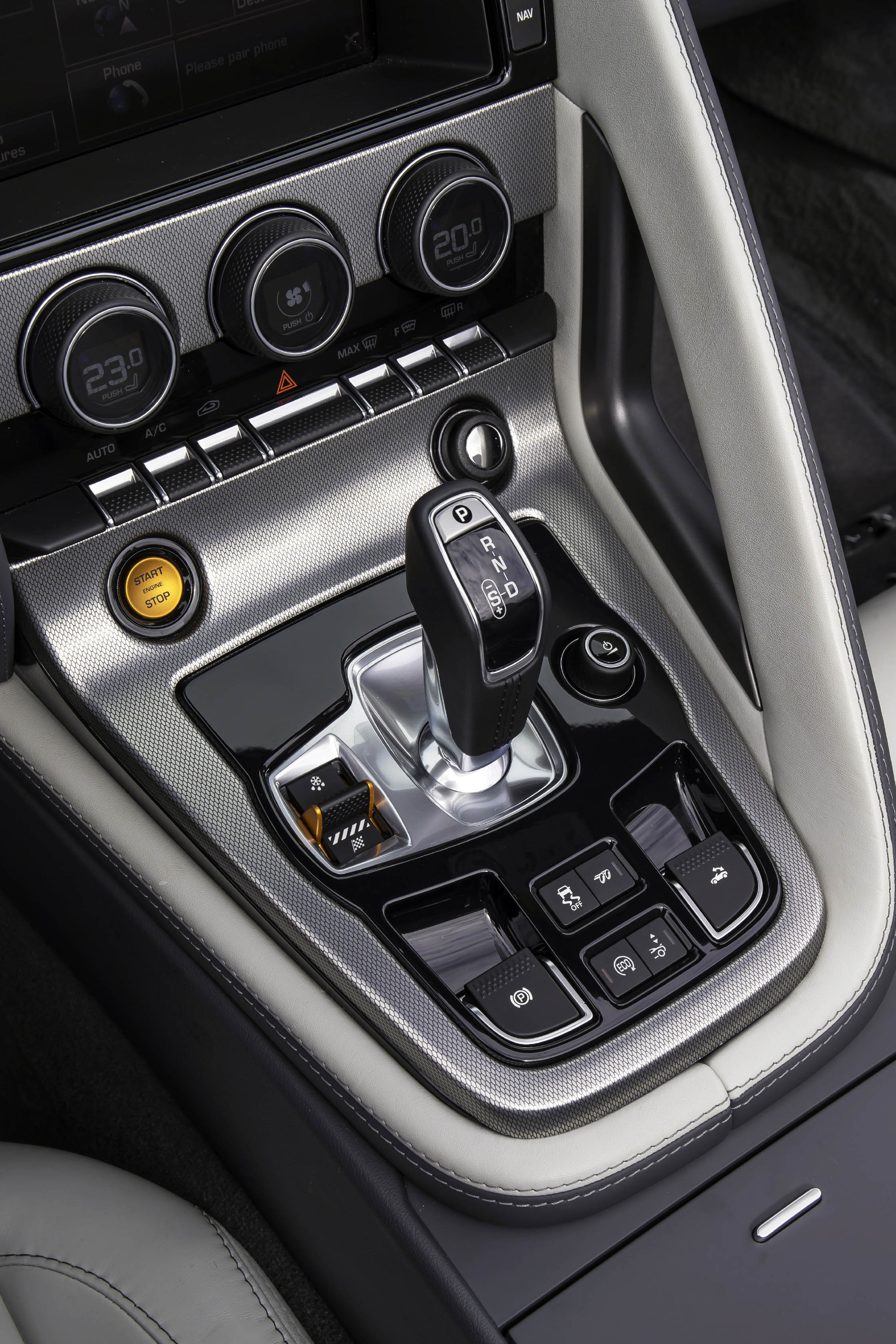 2013 Jaguar F-type V6 S gear selector joystick