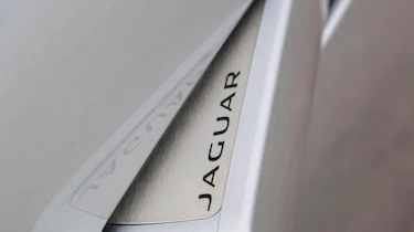 2013 Jaguar F-type V6 S hidden door handle