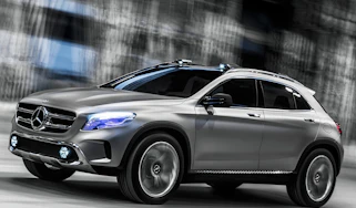 Mercedes GLA concept driving