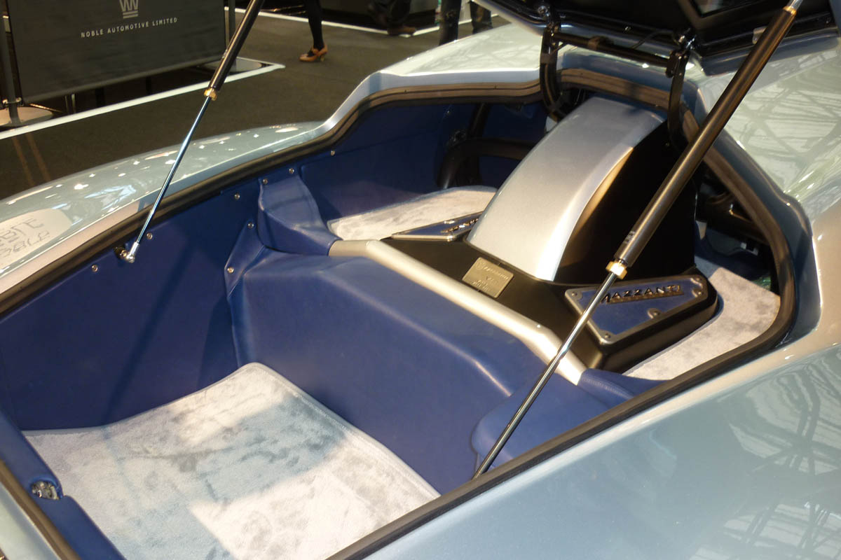 Mazzanti Evantra: new Italian supercar V8 engine bay luggage space