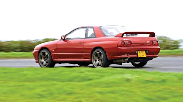 Nissan Skyline GT-R R32 rear cornering