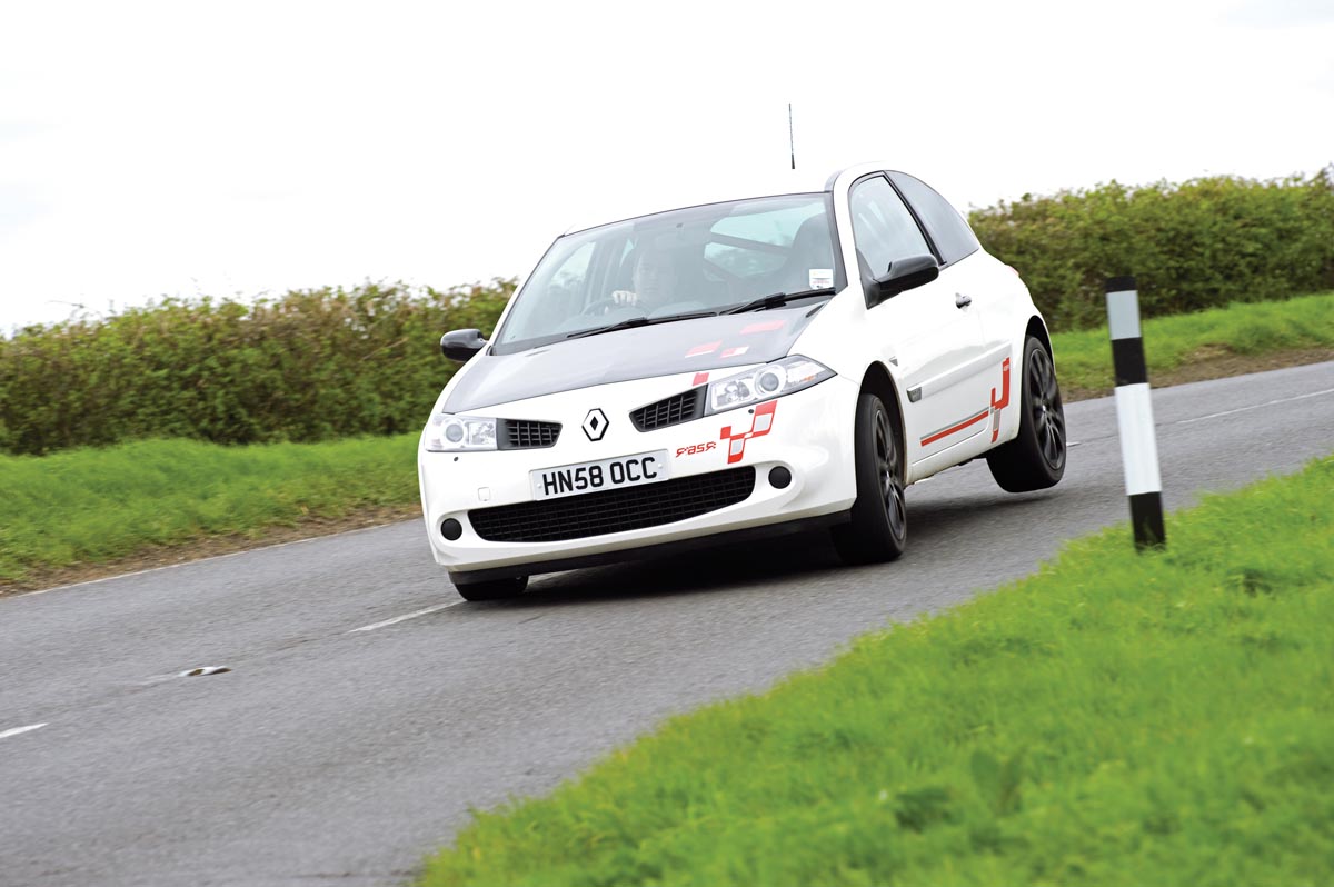 RenaultSport Megane R26.R cornering