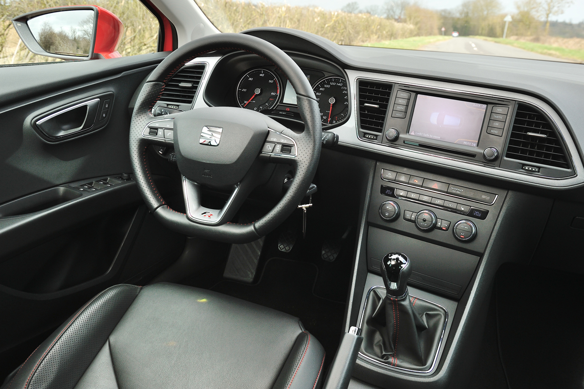 2013 SEAT Leon FR TDI 184 interior dashboard steering wheel