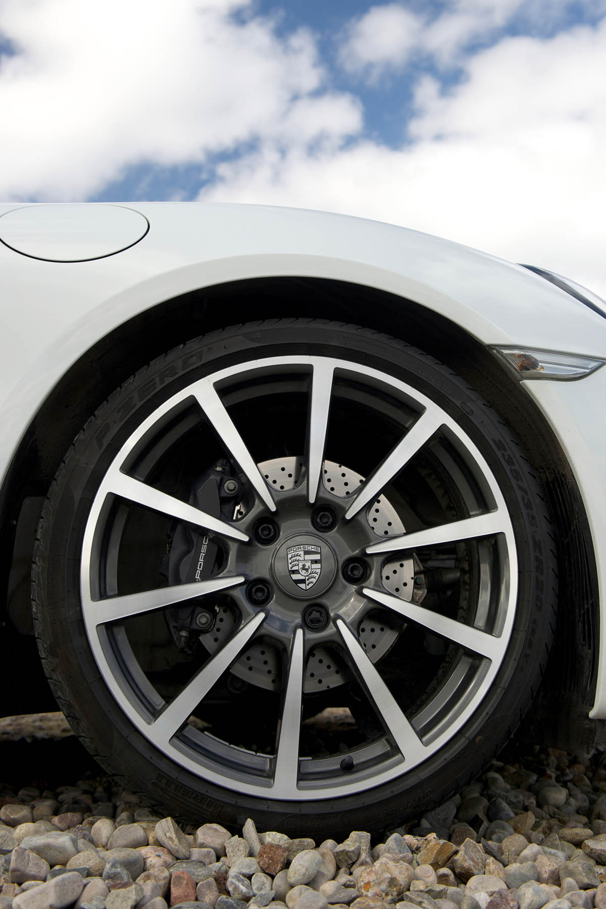 2013 Porsche Cayman alloy wheel