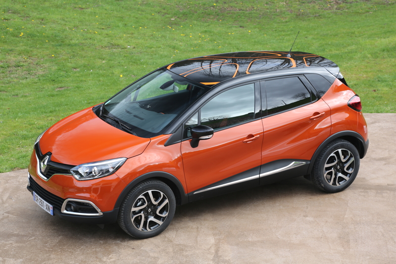 2013 Renault Captur orange and black