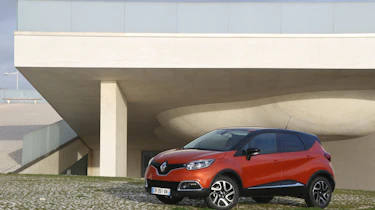 2013 Renault Captur black and orange
