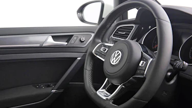 Mk7 VW Golf R-line flat bottom steering wheel