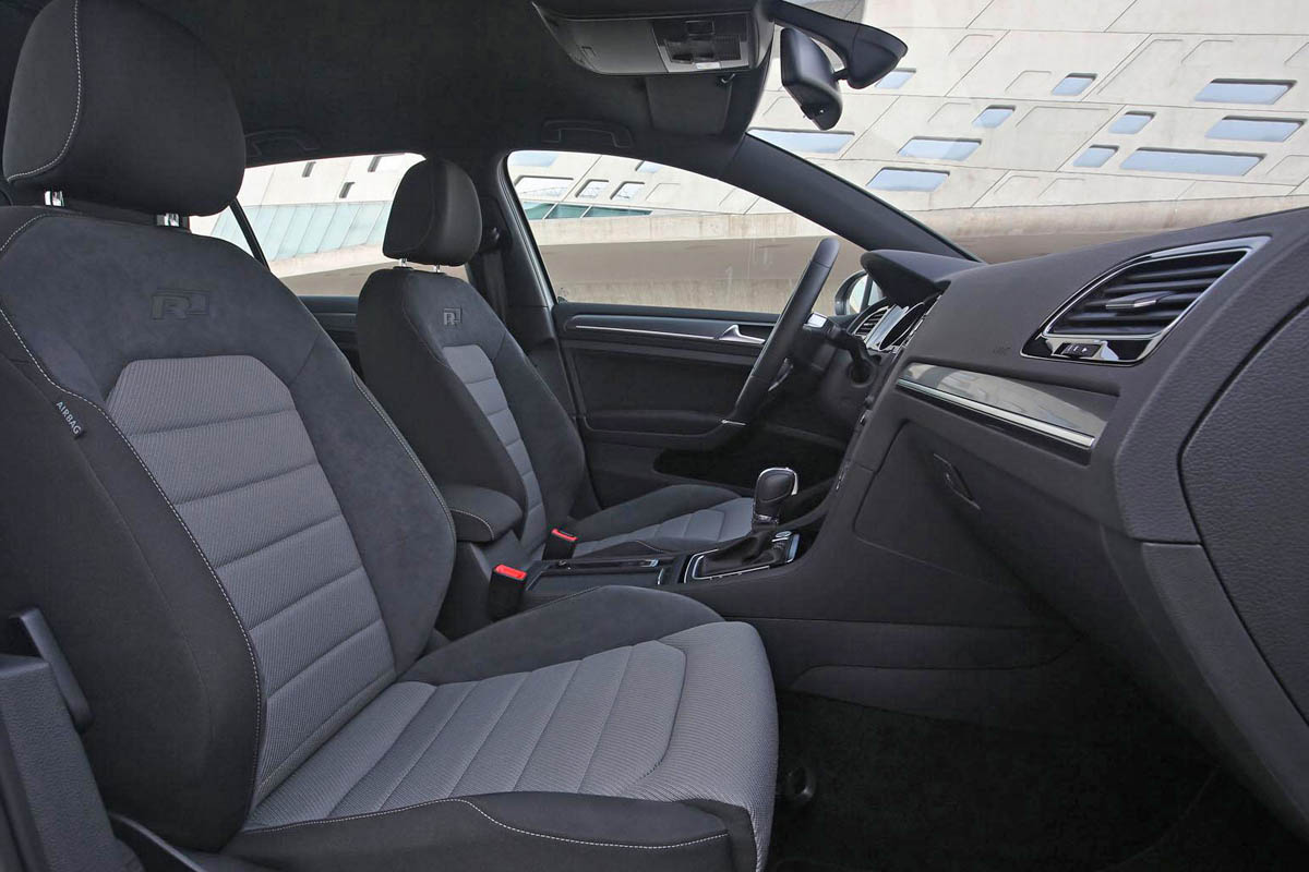 Mk7 VW Golf R-line front sports seats