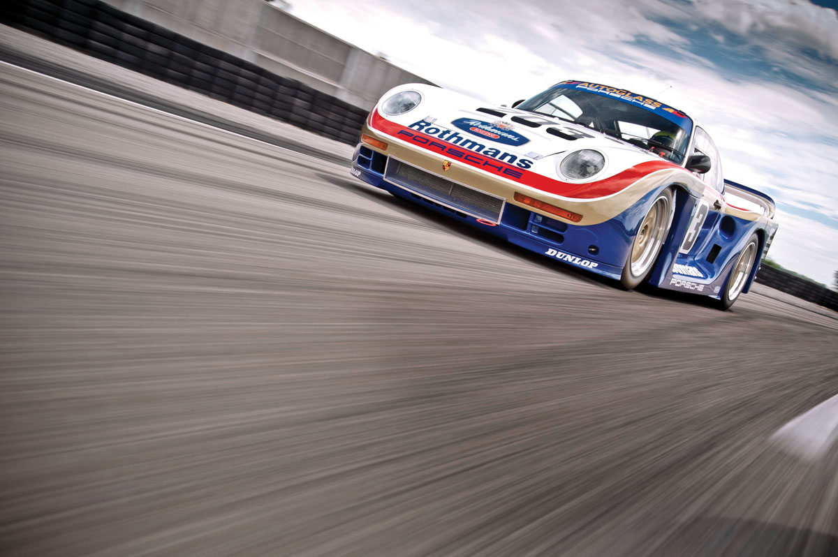 Porsche 961 front driving