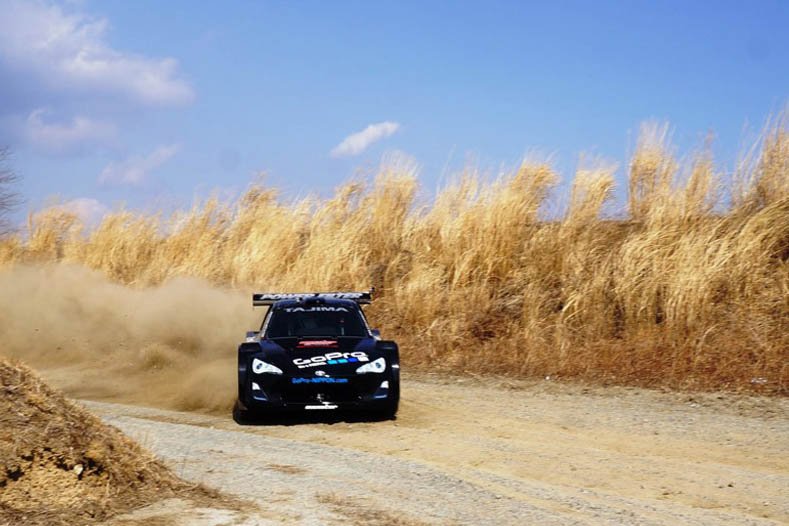 Toyota GT86 tackes Pikes Peak Monster Super 86 slide skid drift