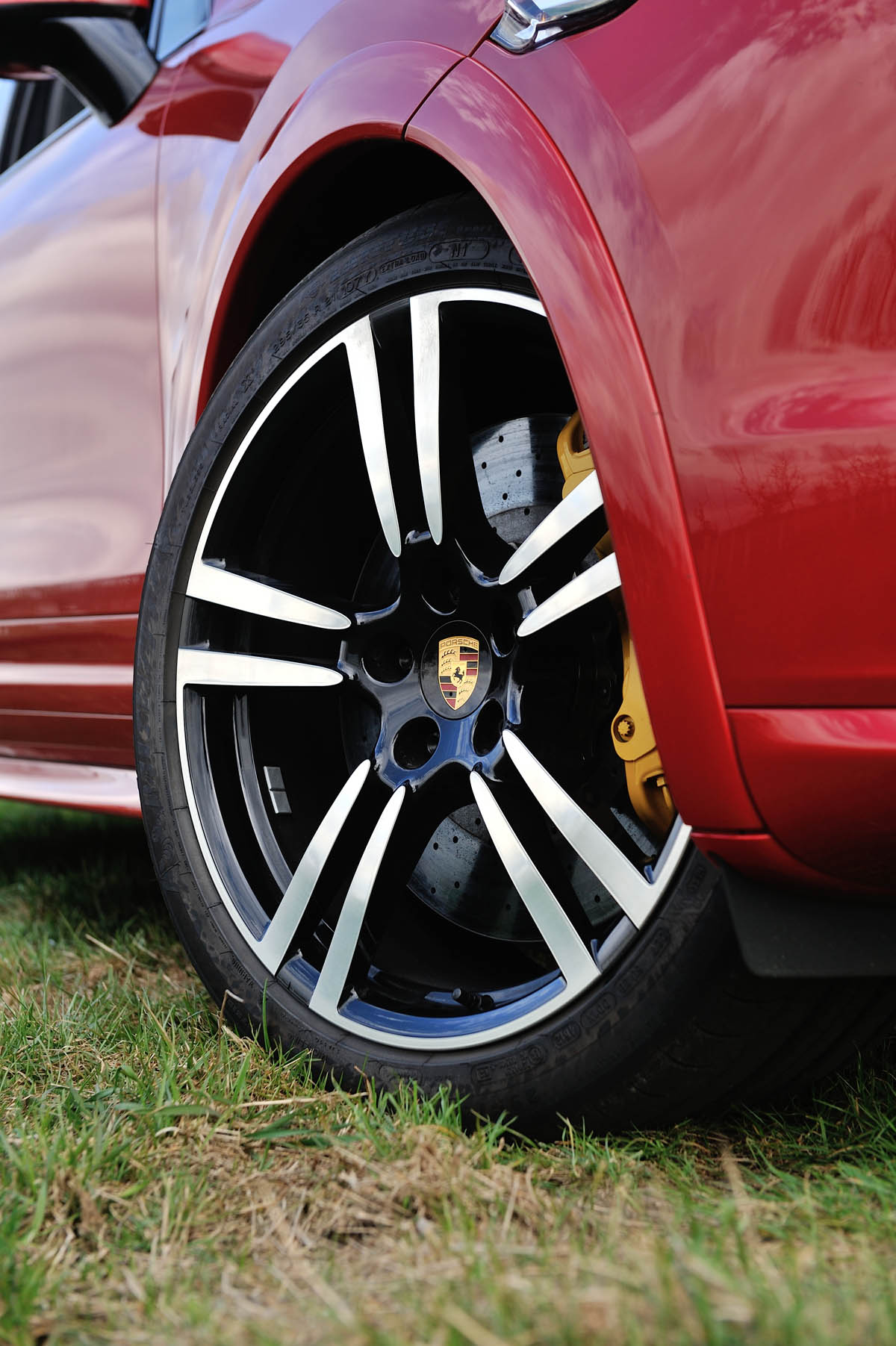 2013 Porsche Cayenne Turbo S 911 Turbo II 21in alloy wheel