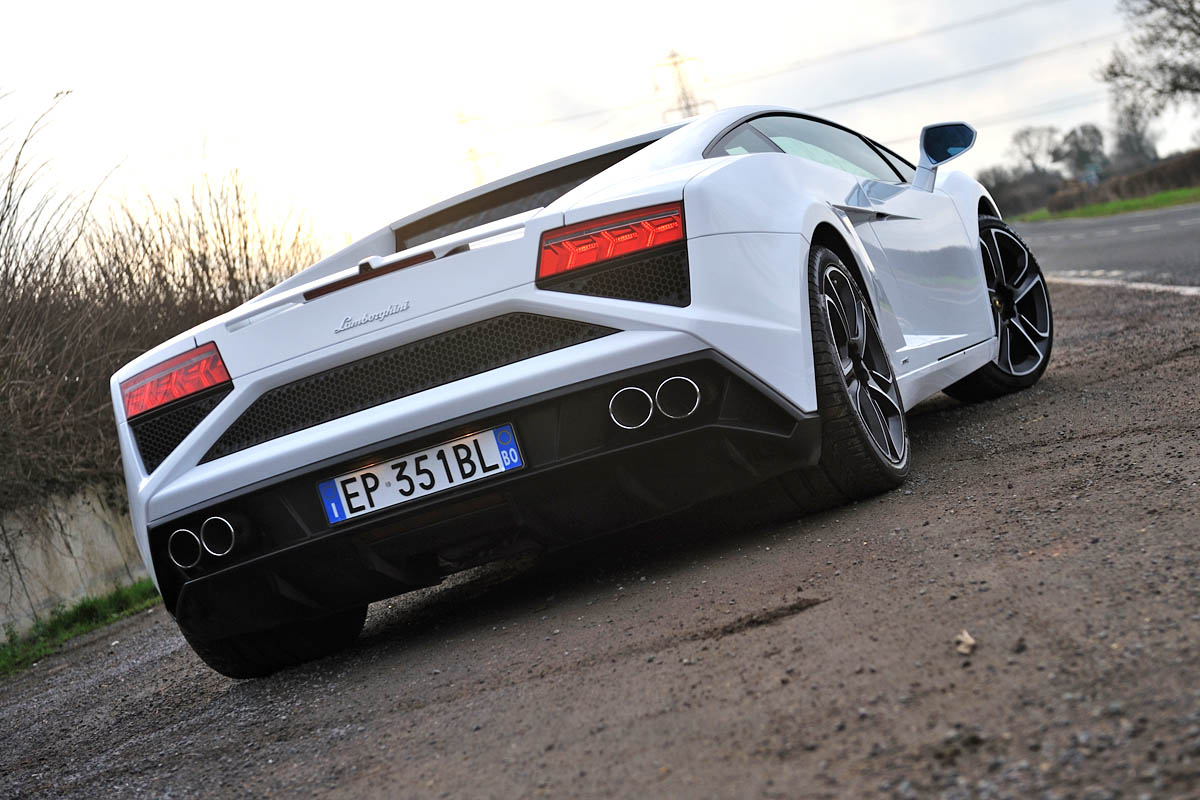 2013 Lamborghini Gallardo LP560-4 white rear bumper