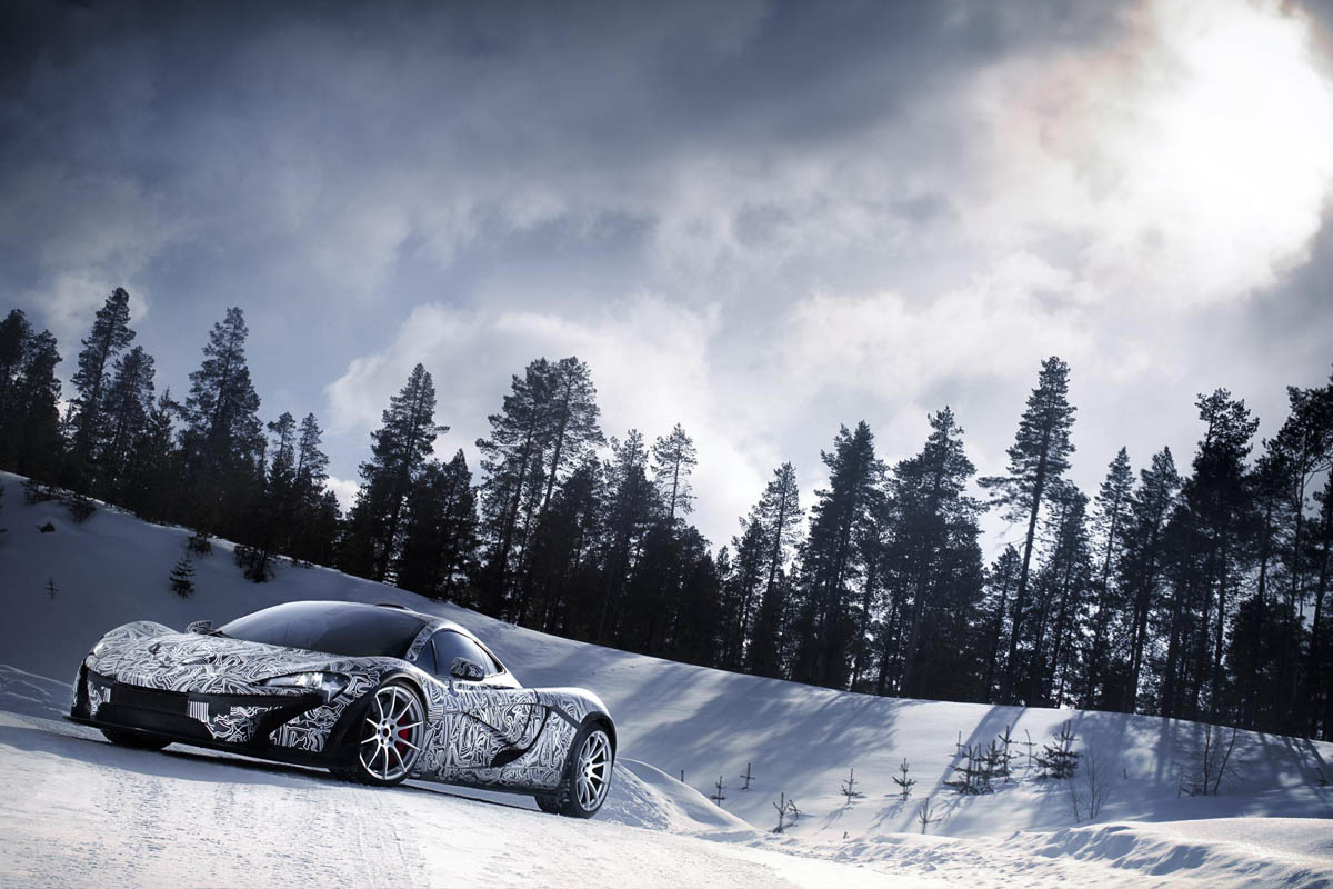 McLaren P1 ice driving video