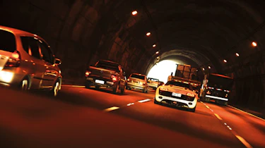 Audi R8 V10 Spider in a tunnel