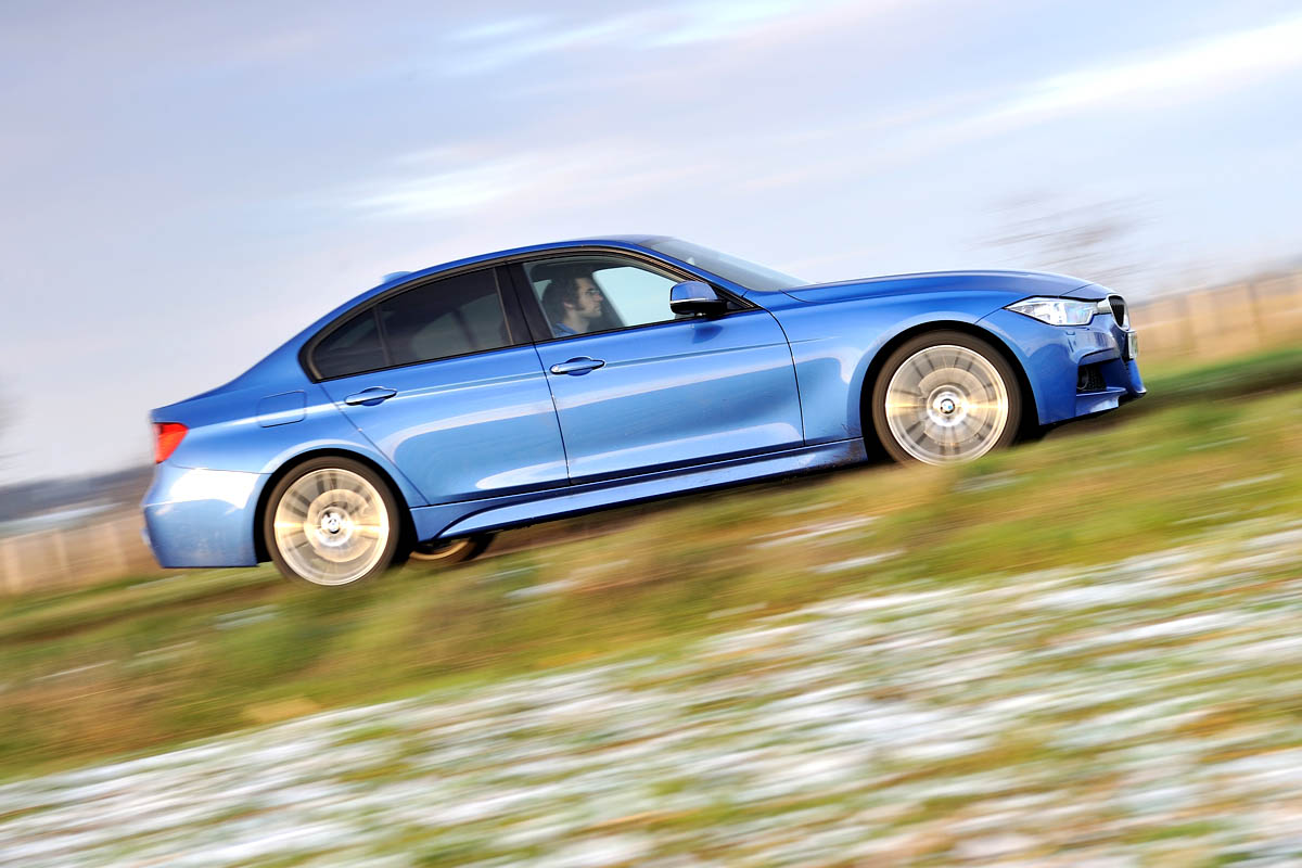 2013 BMW 330d M Sport side profile