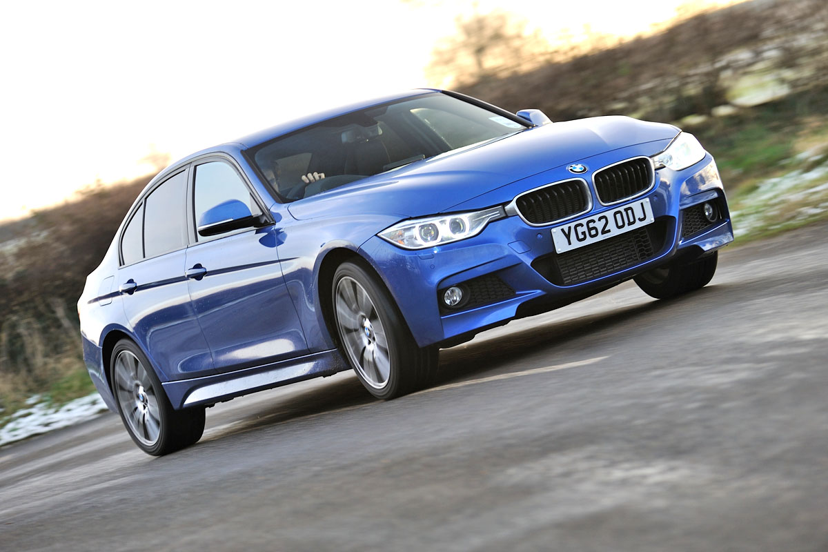 2013 BMW 330d M Sport blue front
