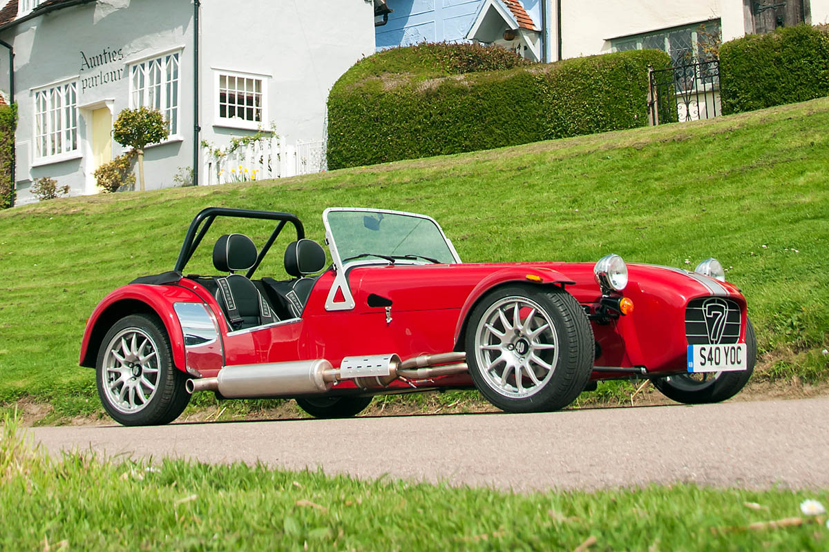 Caterham Seven 40 YoC red