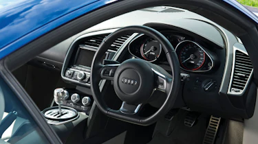 Audi R8 V10 interior