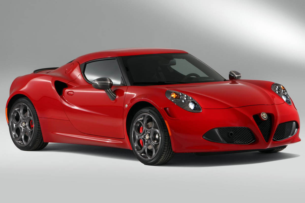 Alfa Romeo 4C Launch Edition Alfa Red front view