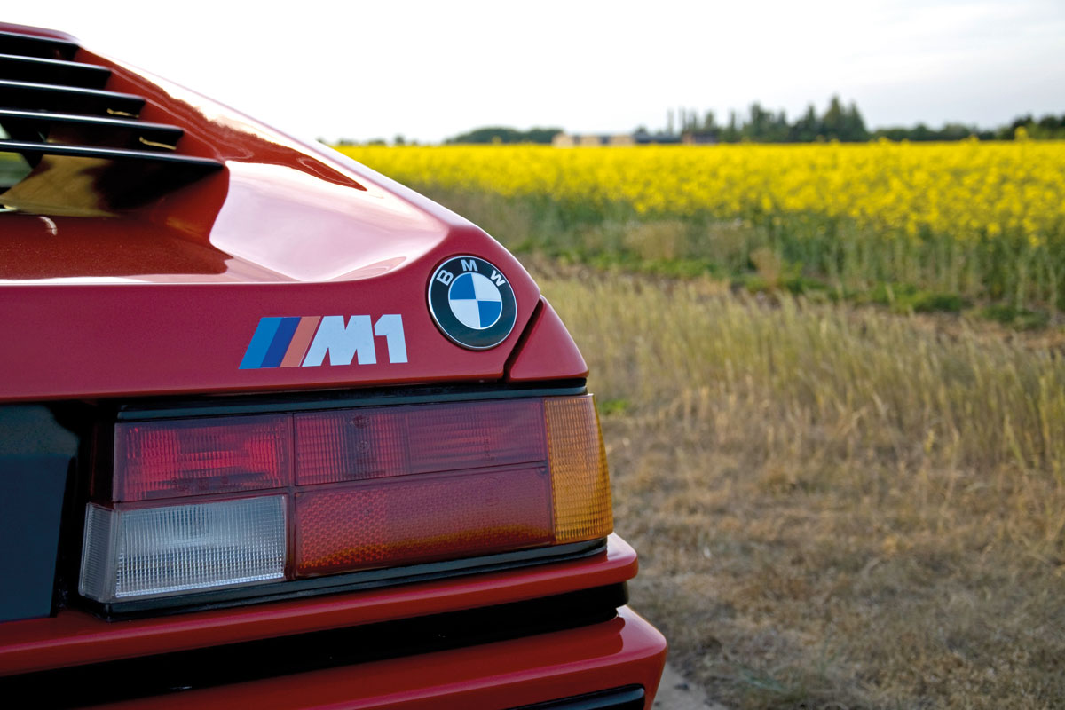 BMW M1 – rear closeup
