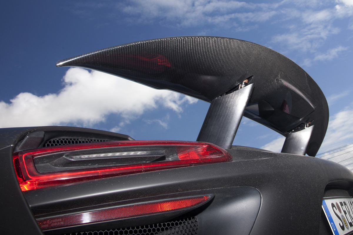 2013 Porsche 918 Spyder active rear spoiler