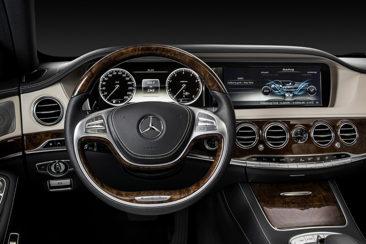 2014 Mercedes S-Class steering wheel