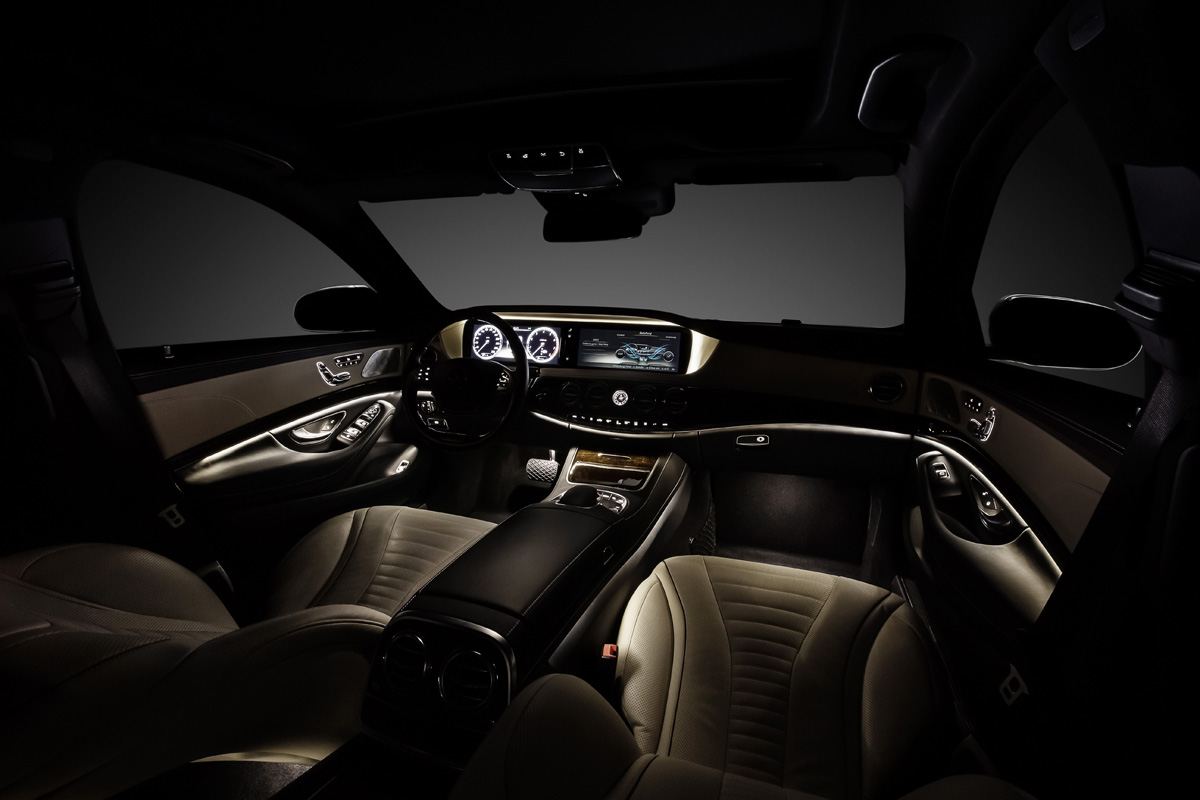 2014 Mercedes S-Class ambient lighting