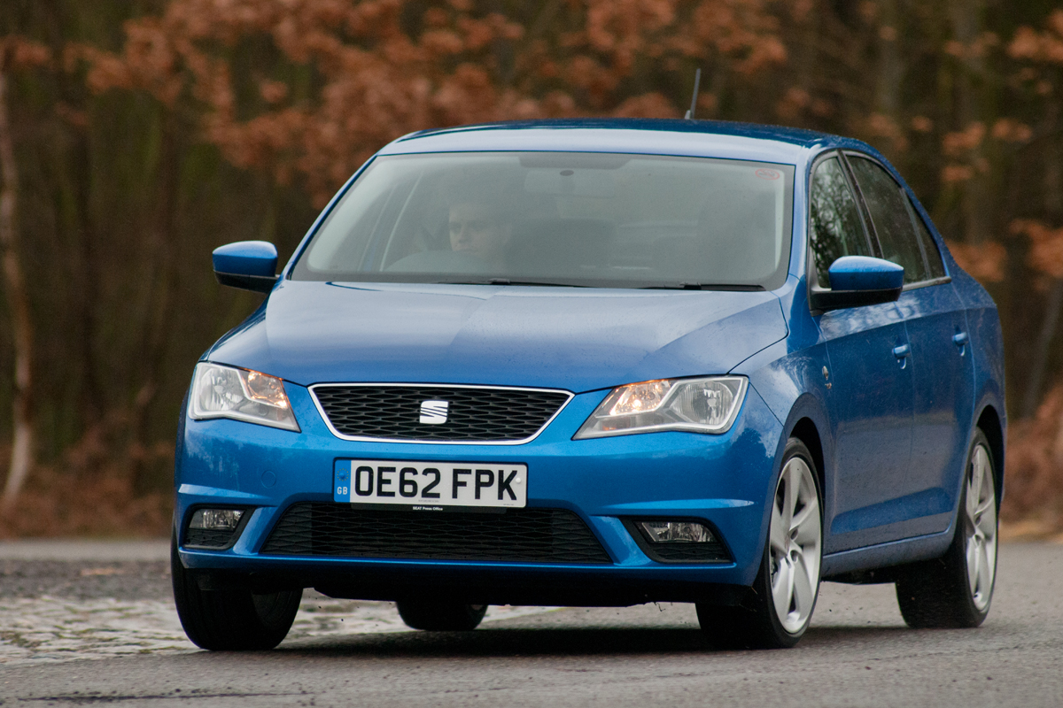 2013 Seat Toledo 1.6 TDI cornering