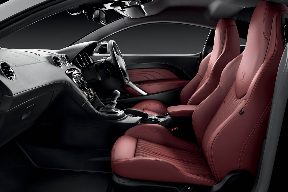 Peugeot RCZ Magnetic red leather interior