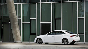 Lexus IS 300h F-Sport