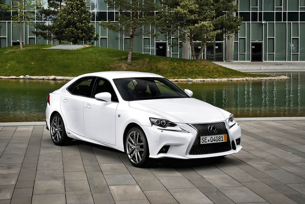 Lexus IS 300h F-Sport