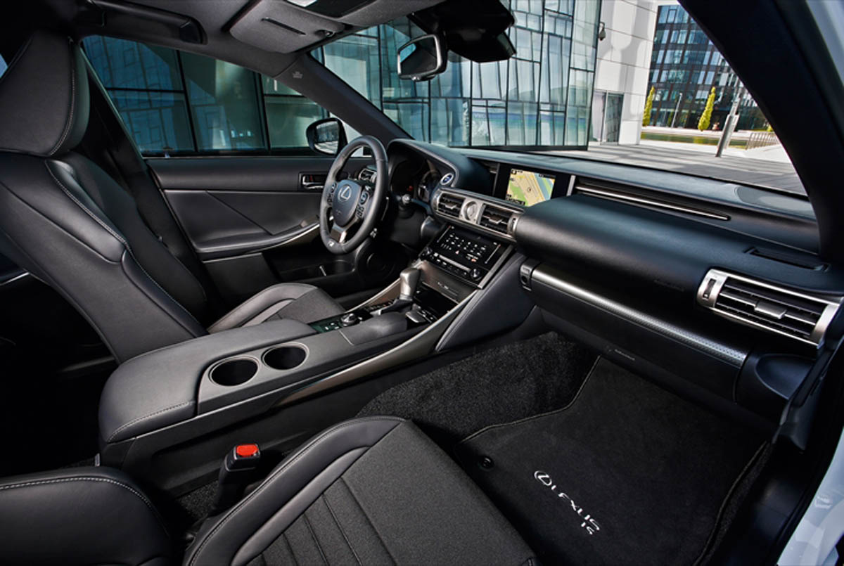 Lexus IS 300h F-Sport