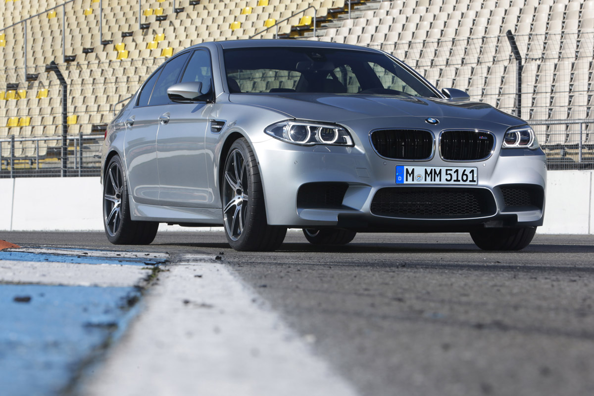 BMW M5 2013 front