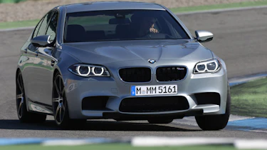 BMW M5 2013 front cornering