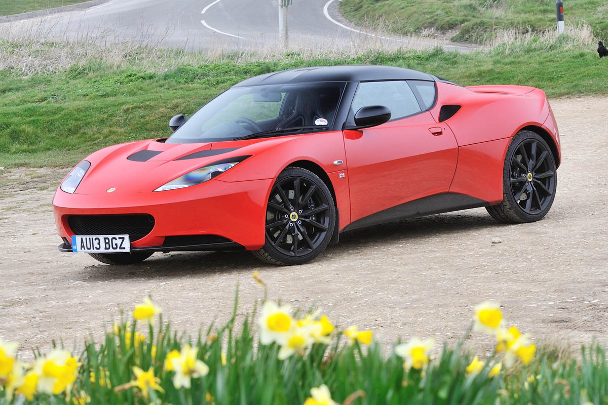 Lotus Evora S Sports Racer red and black front