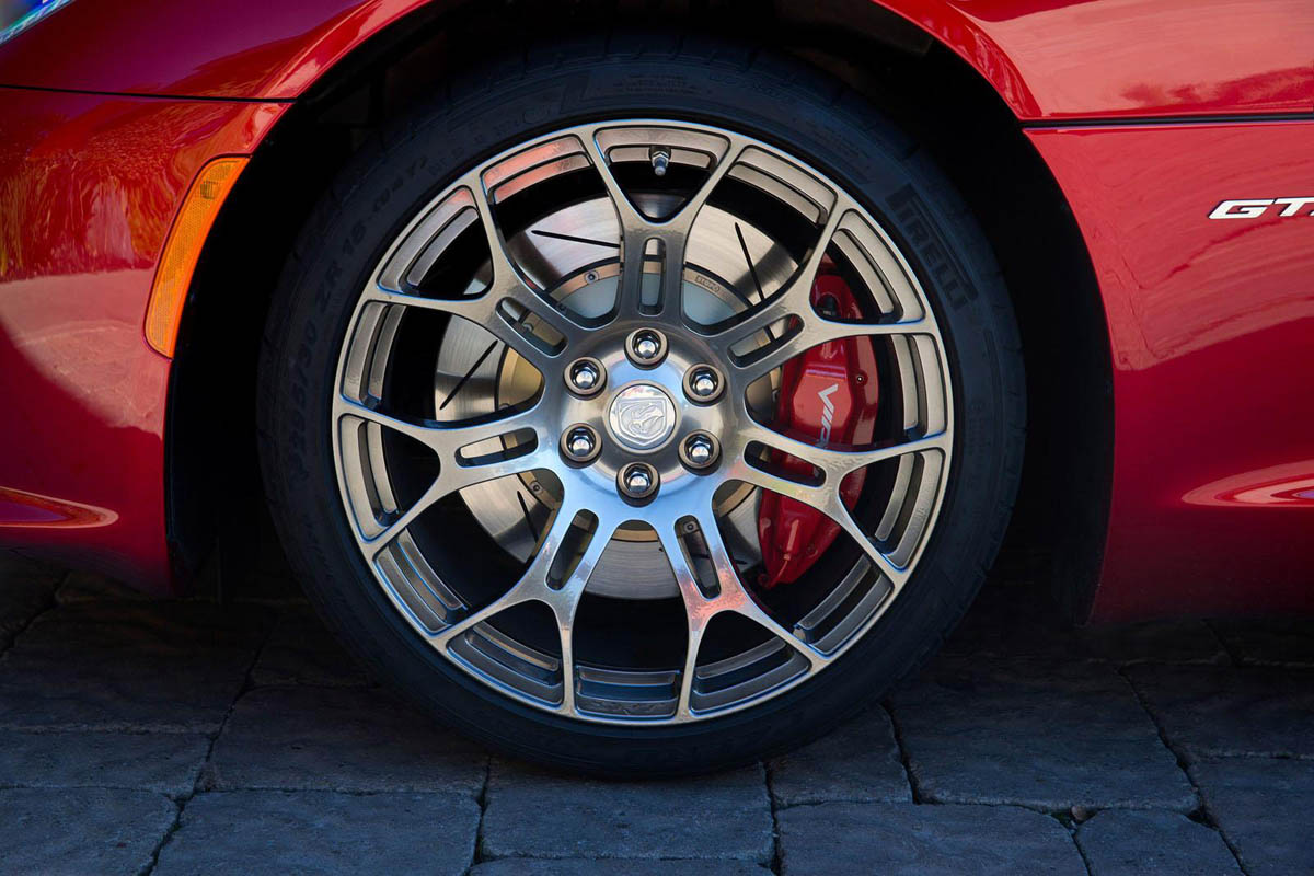 SRT Viper alloy wheel