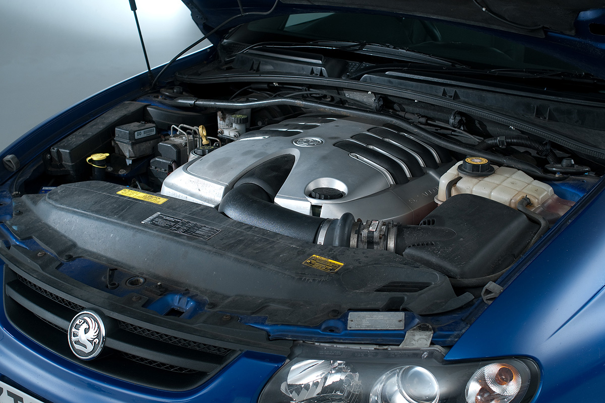 Vauxhall Monaro engine