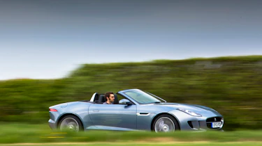 2013 Jaguar F-type V6 side profile