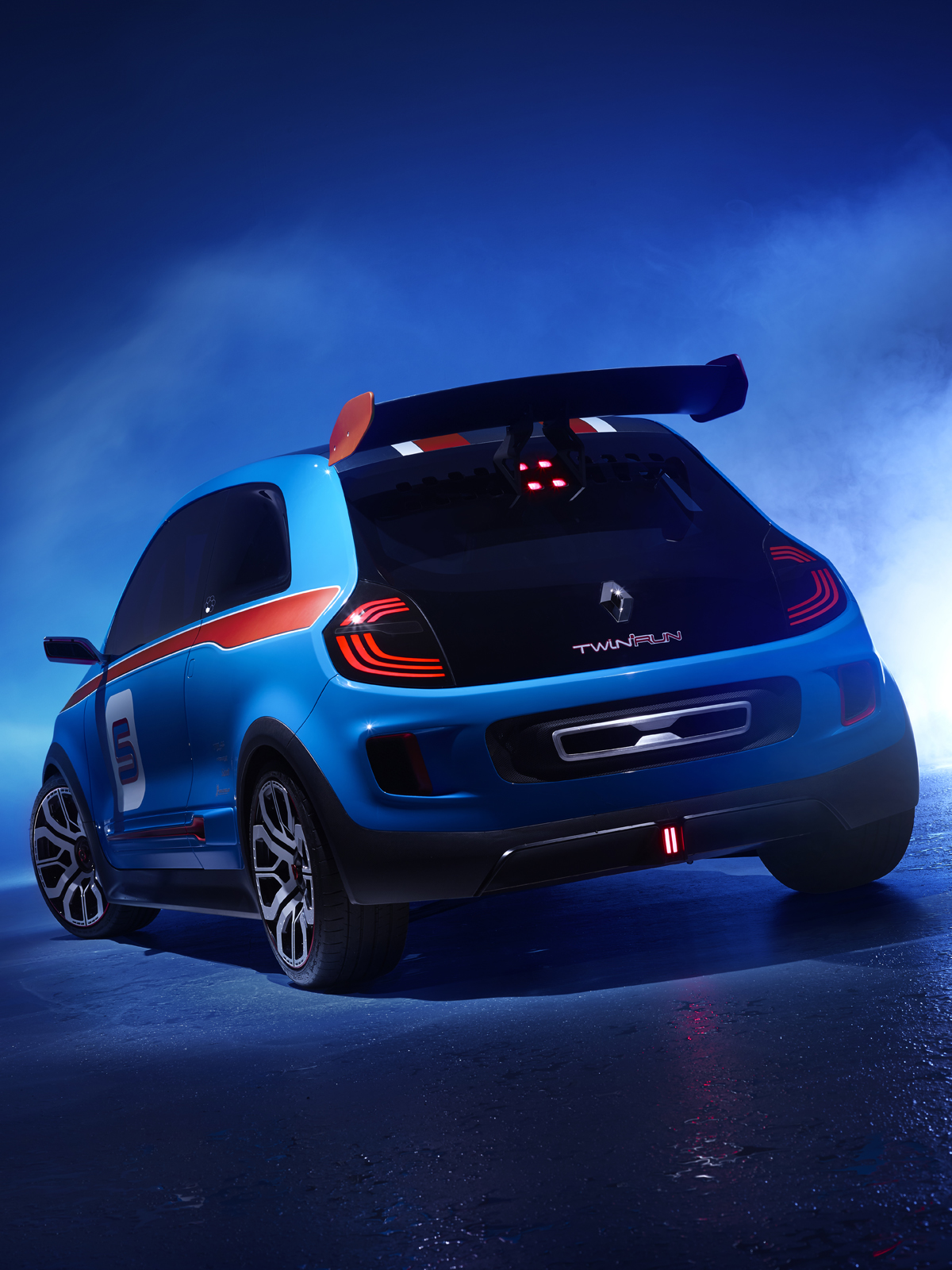 Renault TwinRun V6 hot hatch concept rear
