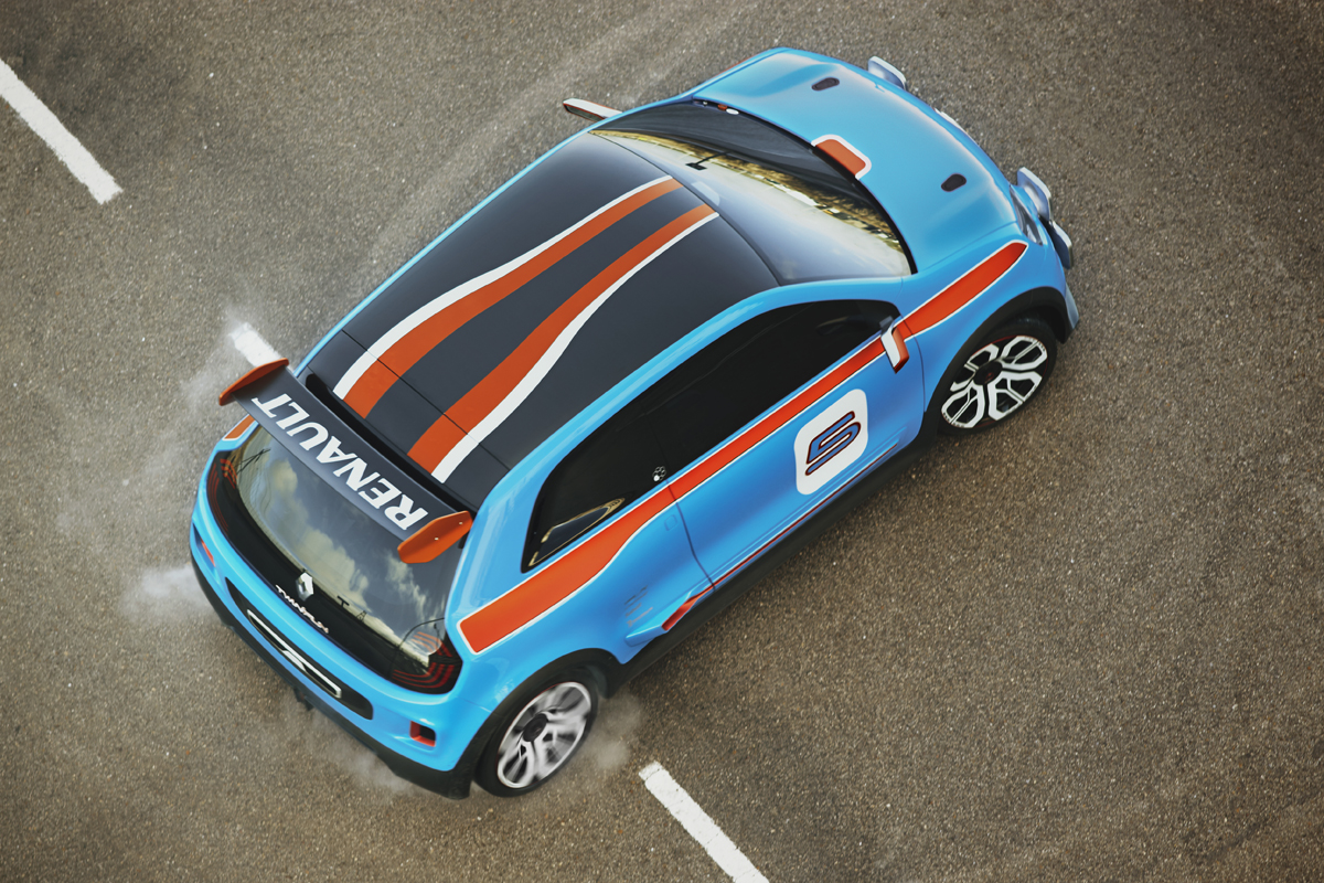 Renault TwinRun V6 hot hatch concept roof wheelspin