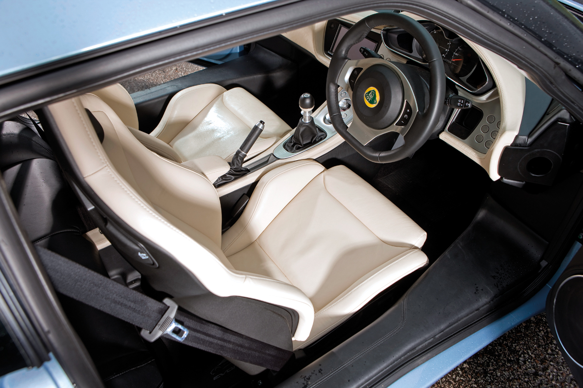 Lotus Evora leather interior